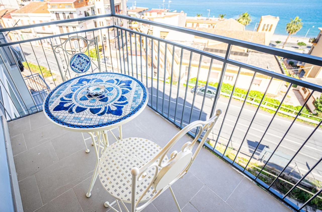 Vista Mare Apartments Giardini Naxos Bagian luar foto