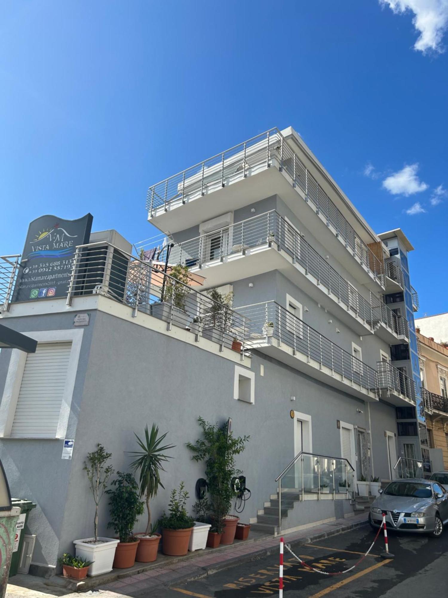 Vista Mare Apartments Giardini Naxos Bagian luar foto