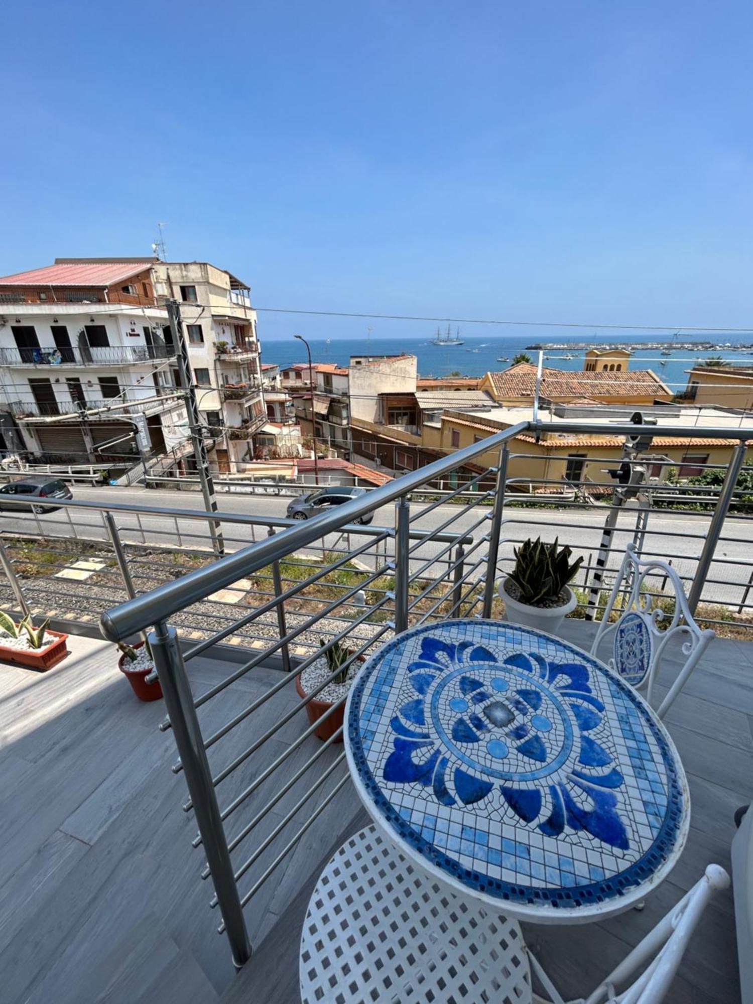 Vista Mare Apartments Giardini Naxos Bagian luar foto